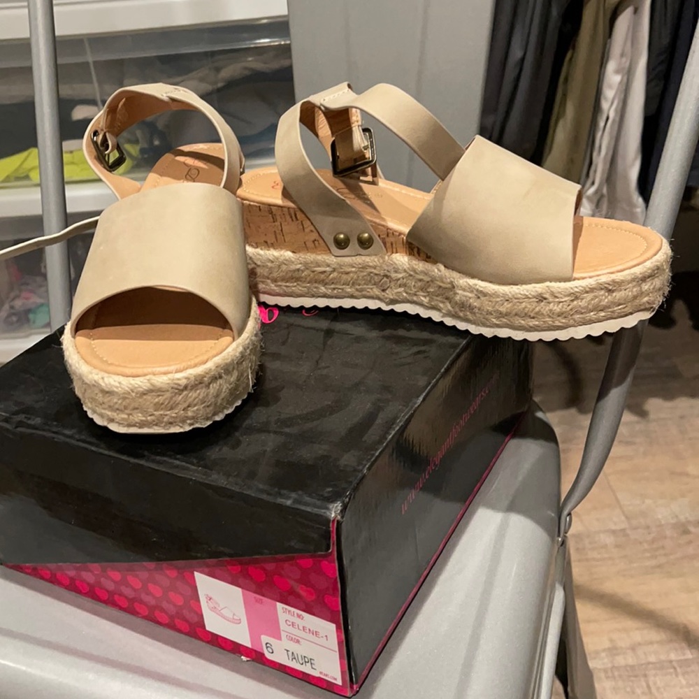 Summer sandals